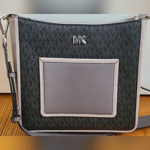Michael kors crossbody bag
